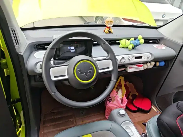 Wuling Hongguang Mini EV — Фото автомобиля 9