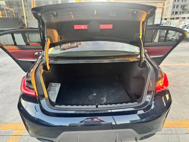BMW 3 Series — Фото автомобиля 10