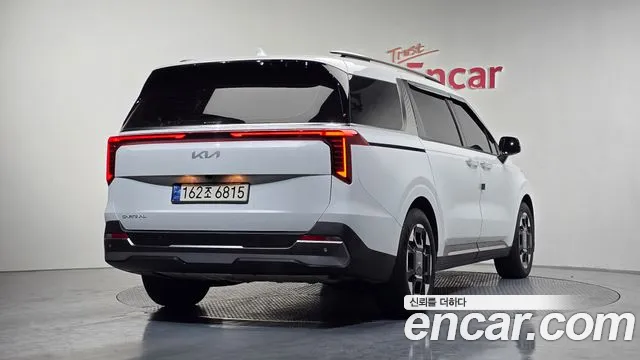 Kia Canival — Фото автомобиля 2