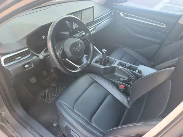 Geely Emgrand — Фото автомобиля 15
