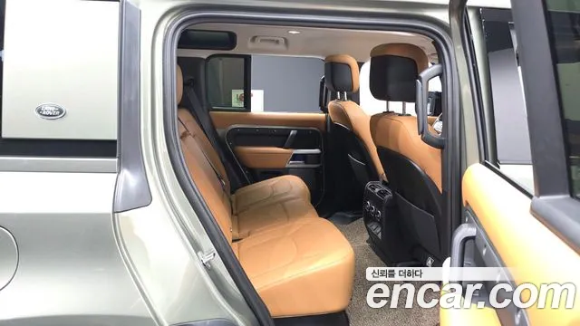 Land Rover Defender Defender (L663) — Фото автомобиля 12