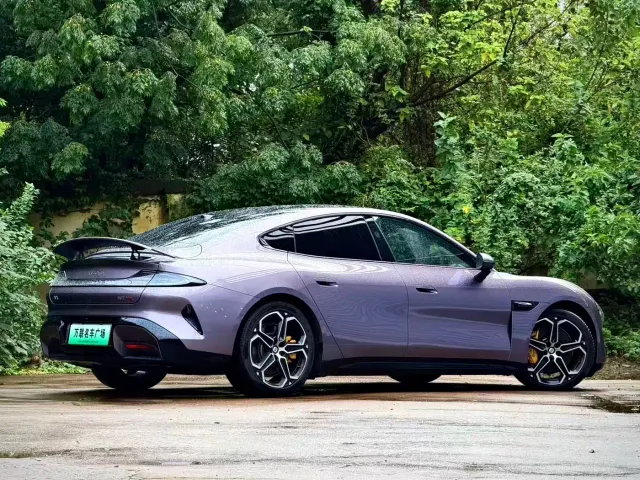 Xiaomi SU7 — Фото автомобиля 6