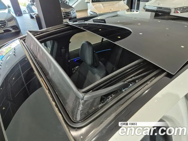 Mercedes-Benz E-Class — Фото автомобиля 17