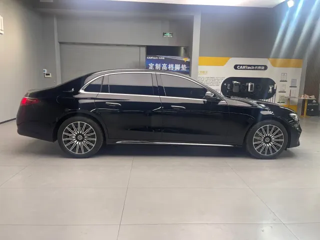 Mercedes-Benz E-Class — Фото автомобиля 7