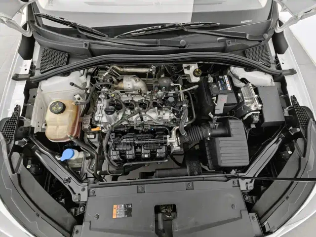 Roewe i5 — Фото автомобиля 6