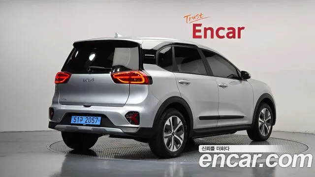 Kia Niro — Фото автомобиля 2