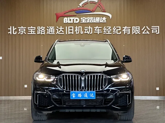 BMW X5 — Фото автомобиля 2