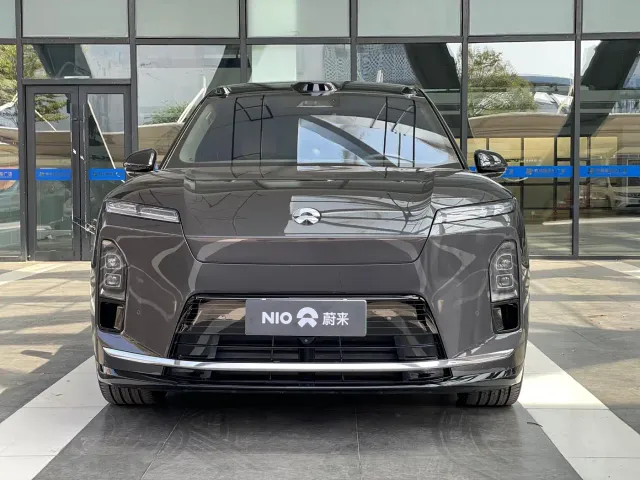 Nio ES8 — Фото автомобиля 2
