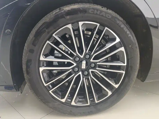 Geely Galaxy Xingyao 8 — Фото автомобиля 6