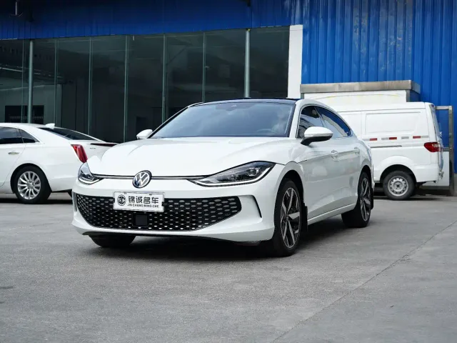 Фотография автомобиля — Volkswagen Lamando