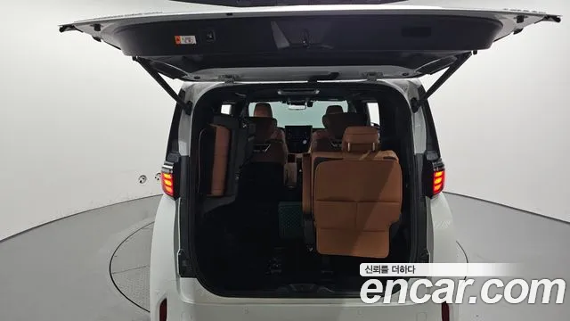 Toyota Alphard — Фото автомобиля 20