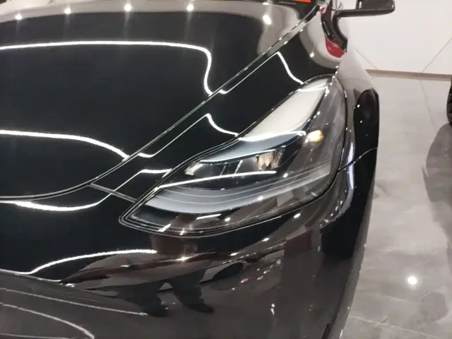 Tesla Model Y — Фото автомобиля 23