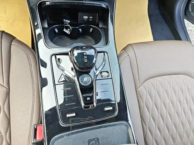 BYD Han — Фото автомобиля 13