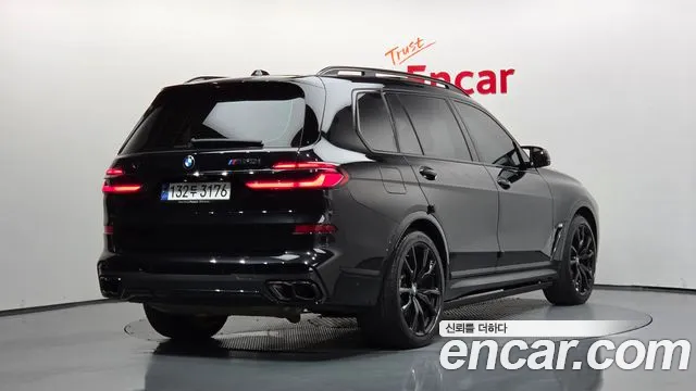 BMW X7 M60i xDrive M Sport 6 мест — Фото автомобиля 2