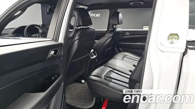 KG_Mobility_Ssangyong Rexton Новый Rexton Sport Khan Дизель 2.2 4WD — Фото автомобиля 10