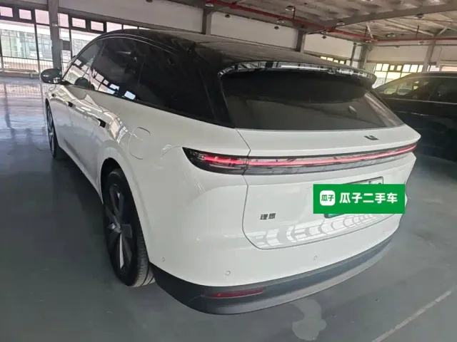 Li Auto i6 — Фото автомобиля 4