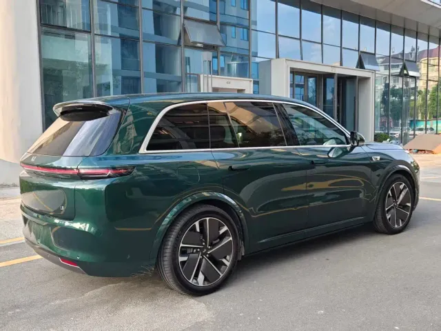 Li Auto L8 — Фото автомобиля 6