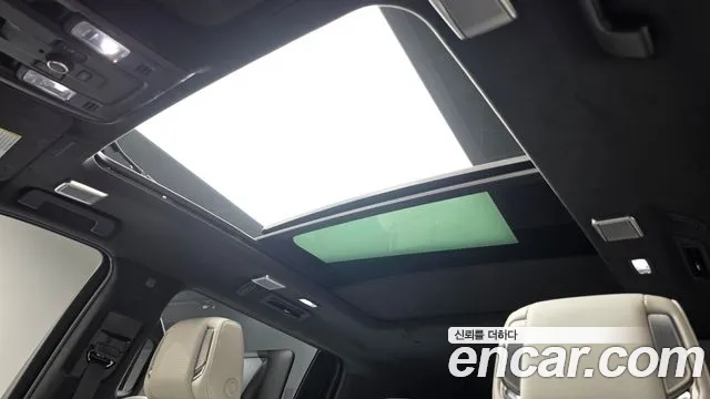 Cadillac Escalade — Фото автомобиля 21