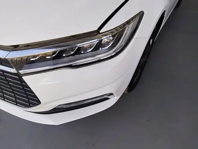 BYD Qin — Фото автомобиля 23