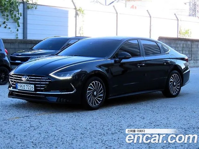 Фотография автомобиля — Hyundai Sonata DN8