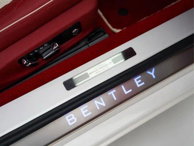 Bentley Continental — Фото автомобиля 15