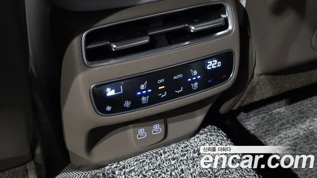 Genesis GV70 2.5T Бензин 2WD — Фото автомобиля 28