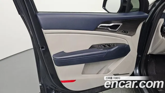 Kia Sportage Sportage 5-е поколение Бензин 1.6 турбо 2WD — Фото автомобиля 22