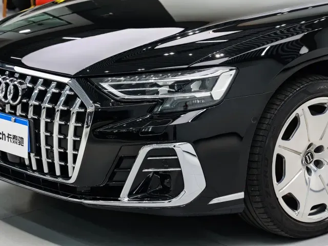 Audi A8 — Фото автомобиля 8