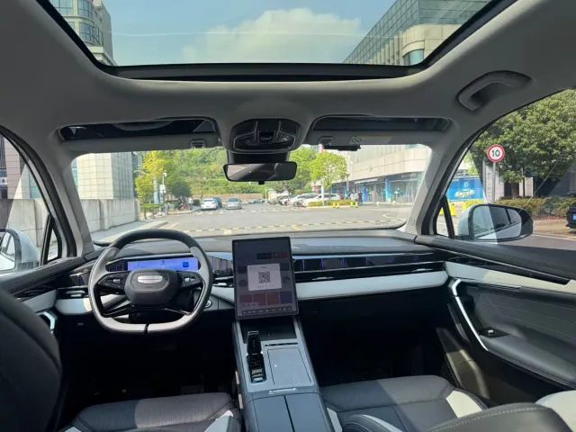 Geely Boyue L — Фото автомобиля 12