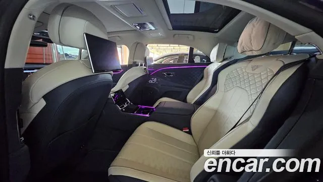 Bentley Flying Spur — Фото автомобиля 11