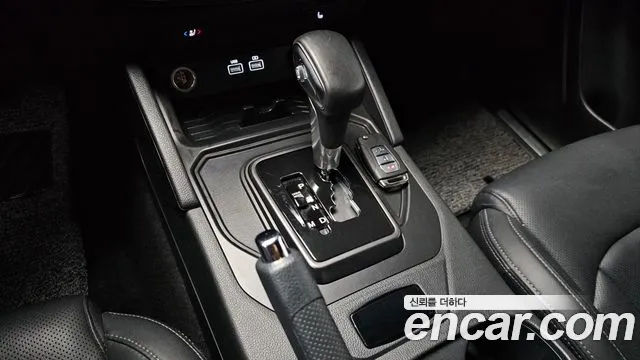 KG_Mobility_Ssangyong Rexton Новый Rexton Sport Дизель 2.2 2WD — Фото автомобиля 9