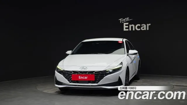 Hyundai AVANTE Avante (CN7) — Фото автомобиля 3