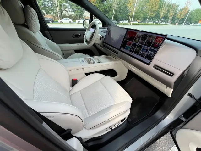 Li Auto i6 — Фото автомобиля 15
