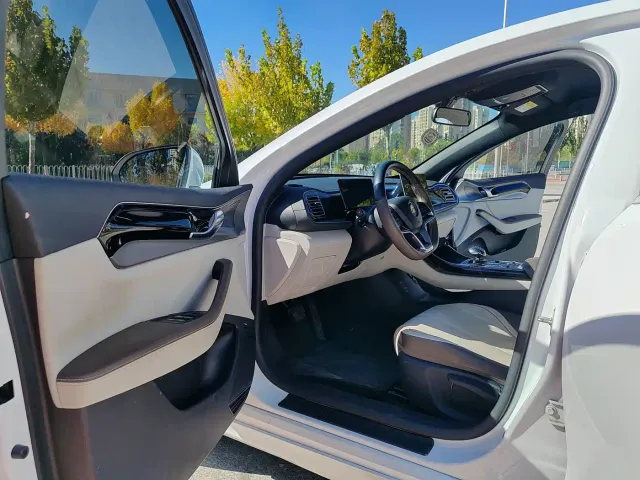 BYD Qin PLUS — Фото автомобиля 10