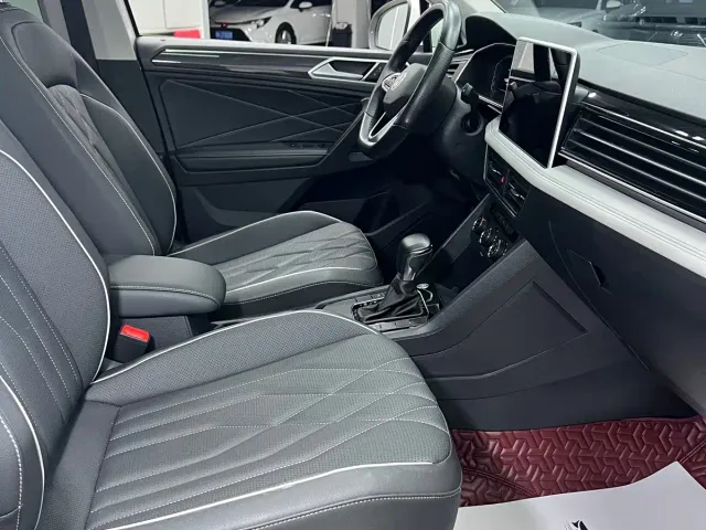 Volkswagen Tiguan L — Фото автомобиля 21