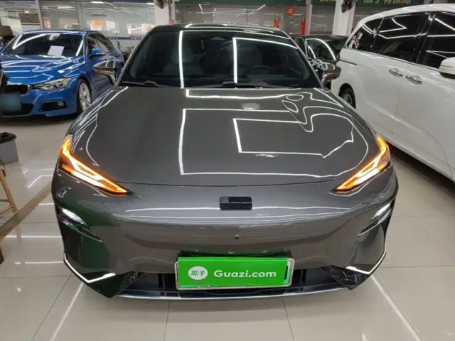 Geely Galaxy E8 — Фото автомобиля 2