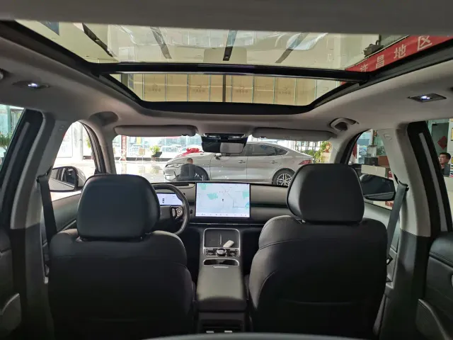 Geely Galaxy Starship 7 EM-i — Фото автомобиля 9