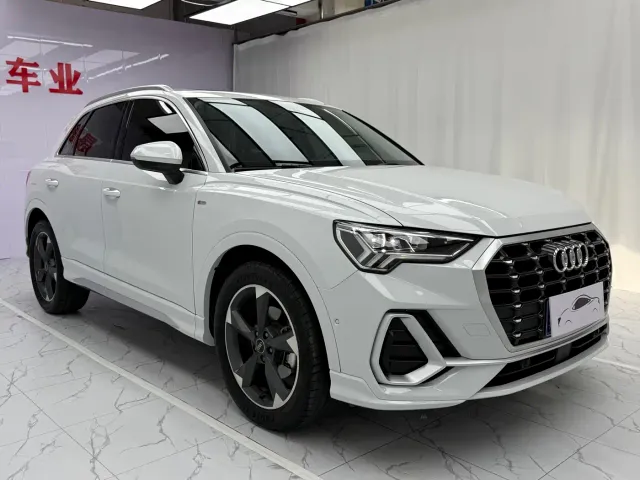 Audi Q3 — Фото автомобиля 3
