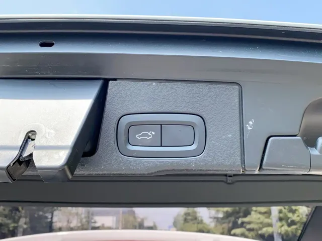 Volvo XC60 — Фото автомобиля 21
