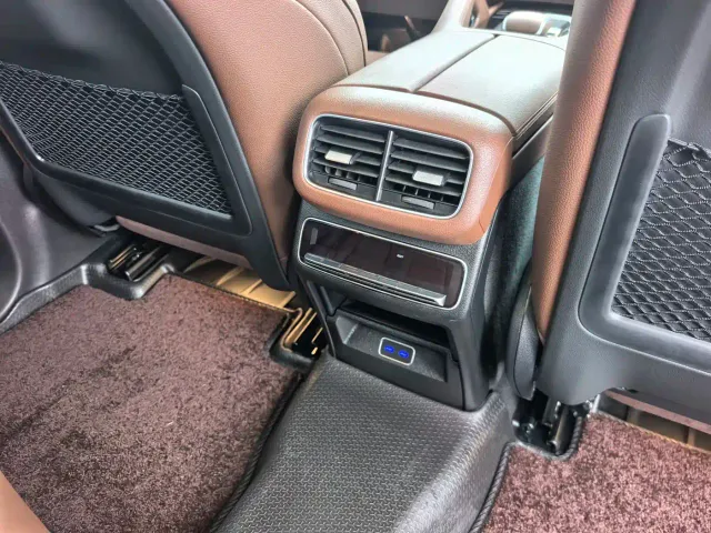 Mercedes-Benz GLE-Class — Фото автомобиля 10