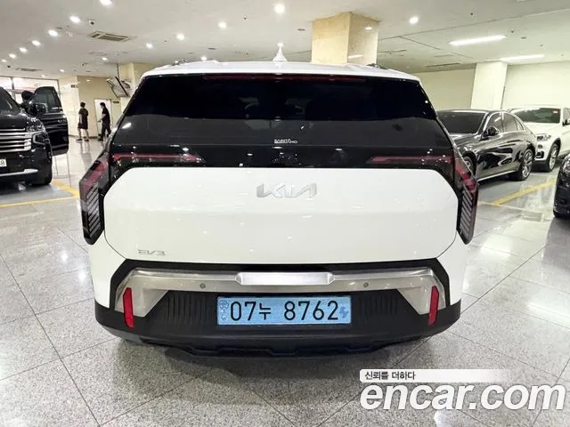 Kia EV3 — Фото автомобиля 4