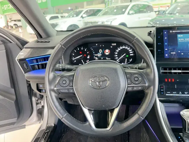 Toyota Avalon — Фото автомобиля 16