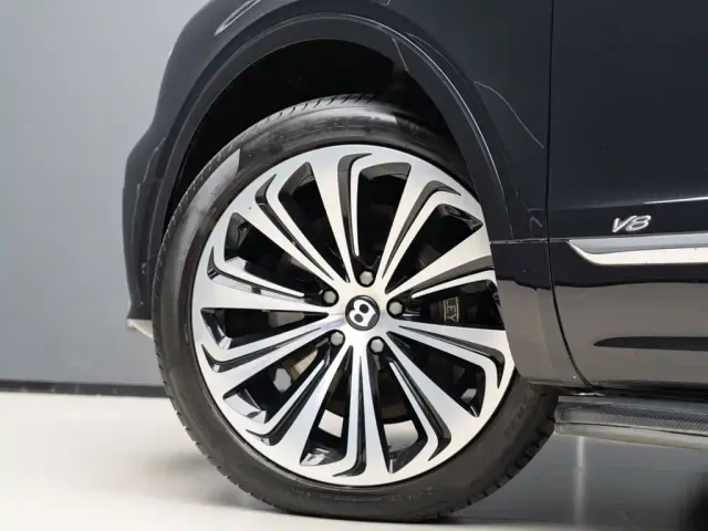 Bentley Bentayga — Фото автомобиля 6