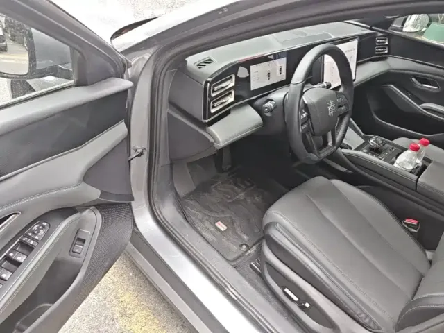 BYD Qin L — Фото автомобиля 15
