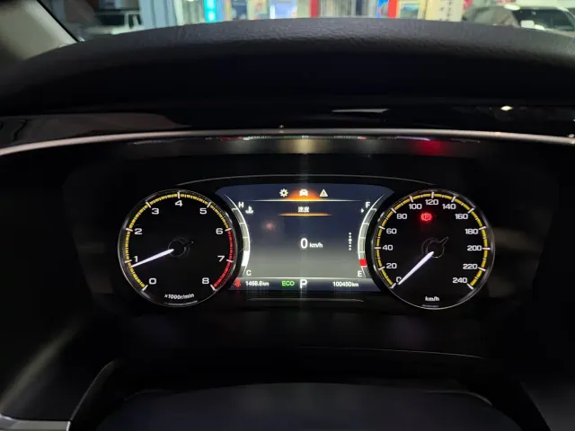 GAC Trumpchi M8 — Фото автомобиля 21