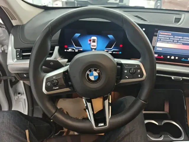 BMW X1 — Фото автомобиля 10