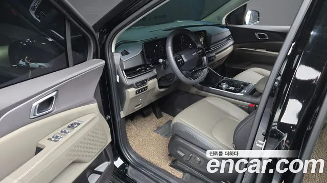 Kia Carnival Generation 4 — Фото автомобиля 15