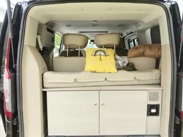 Ford Tourneo 2023 Model 2.0T Auto Premium Edition — Фото автомобиля 5