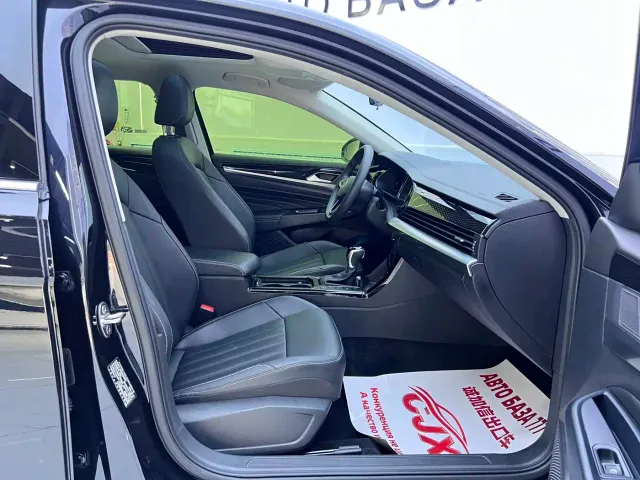 Volkswagen Passat — Фото автомобиля 18