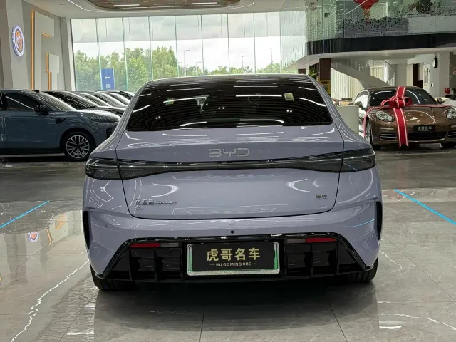 BYD Seal — Фото автомобиля 8